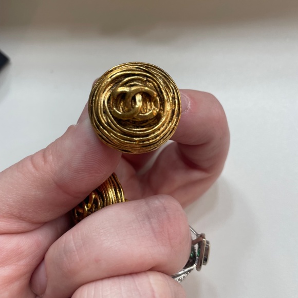 Chanel clip on earrings 94a Made in France 24 karat gold plated - Picture 2 of 5